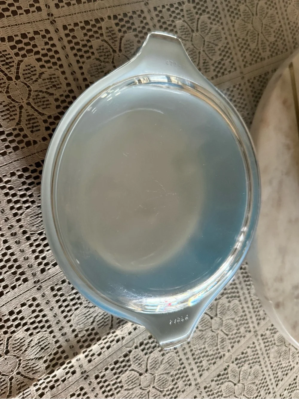 EUC PYREX Snowflake Garland Set of 3 with lids included.